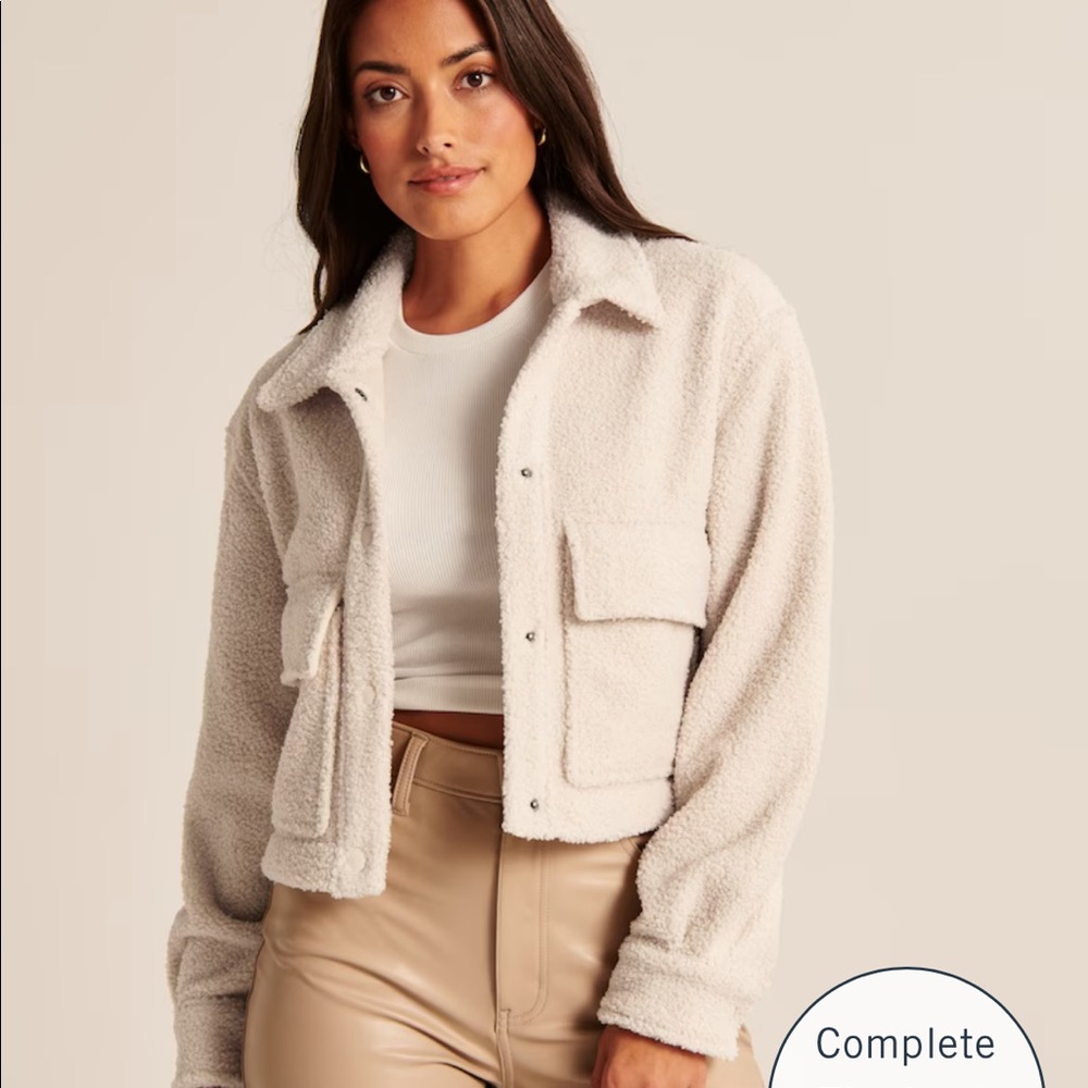 Abercrombie cream Sherpa jacket nwt